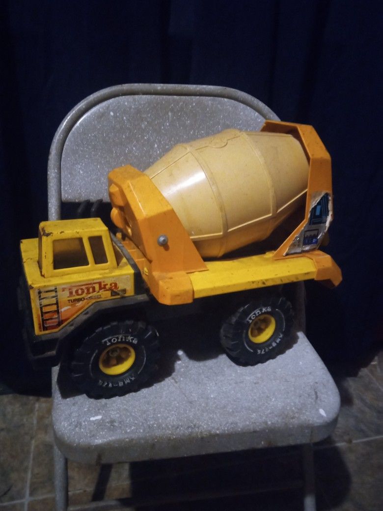 Vintage Metal Tonka Concrete Truck