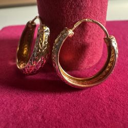 585 14k gold hoop earrings