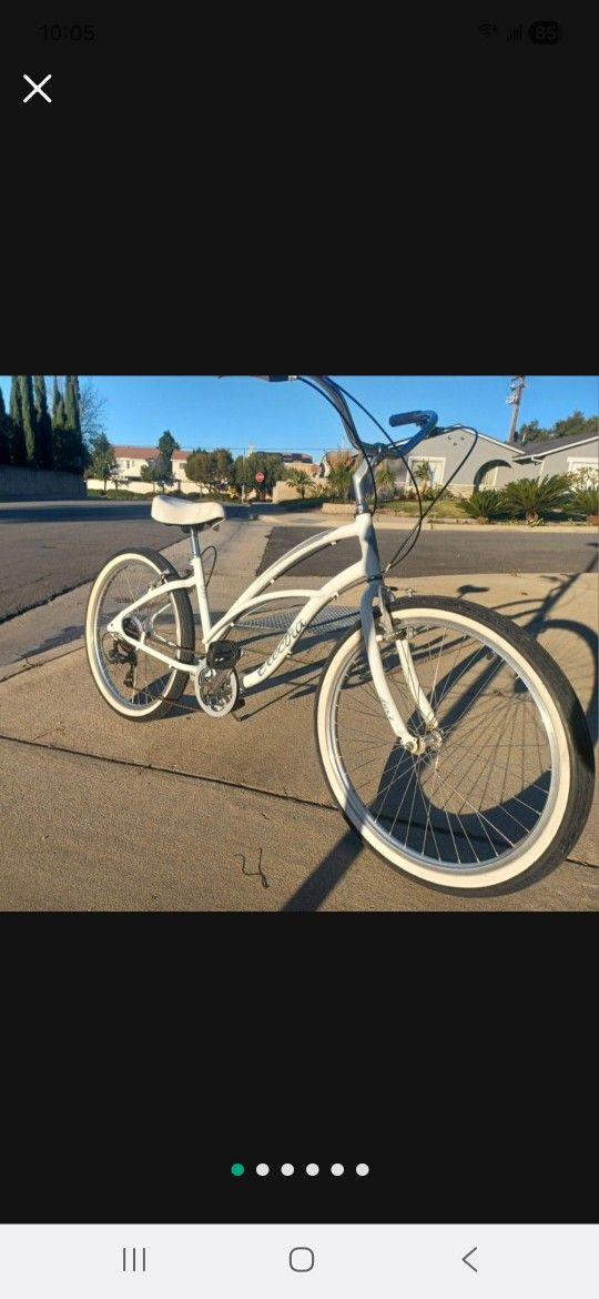 Electra Lux Beach Cruiser Bicycle