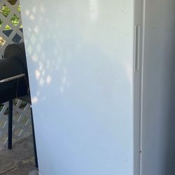 Whirlpool Standing Freezer