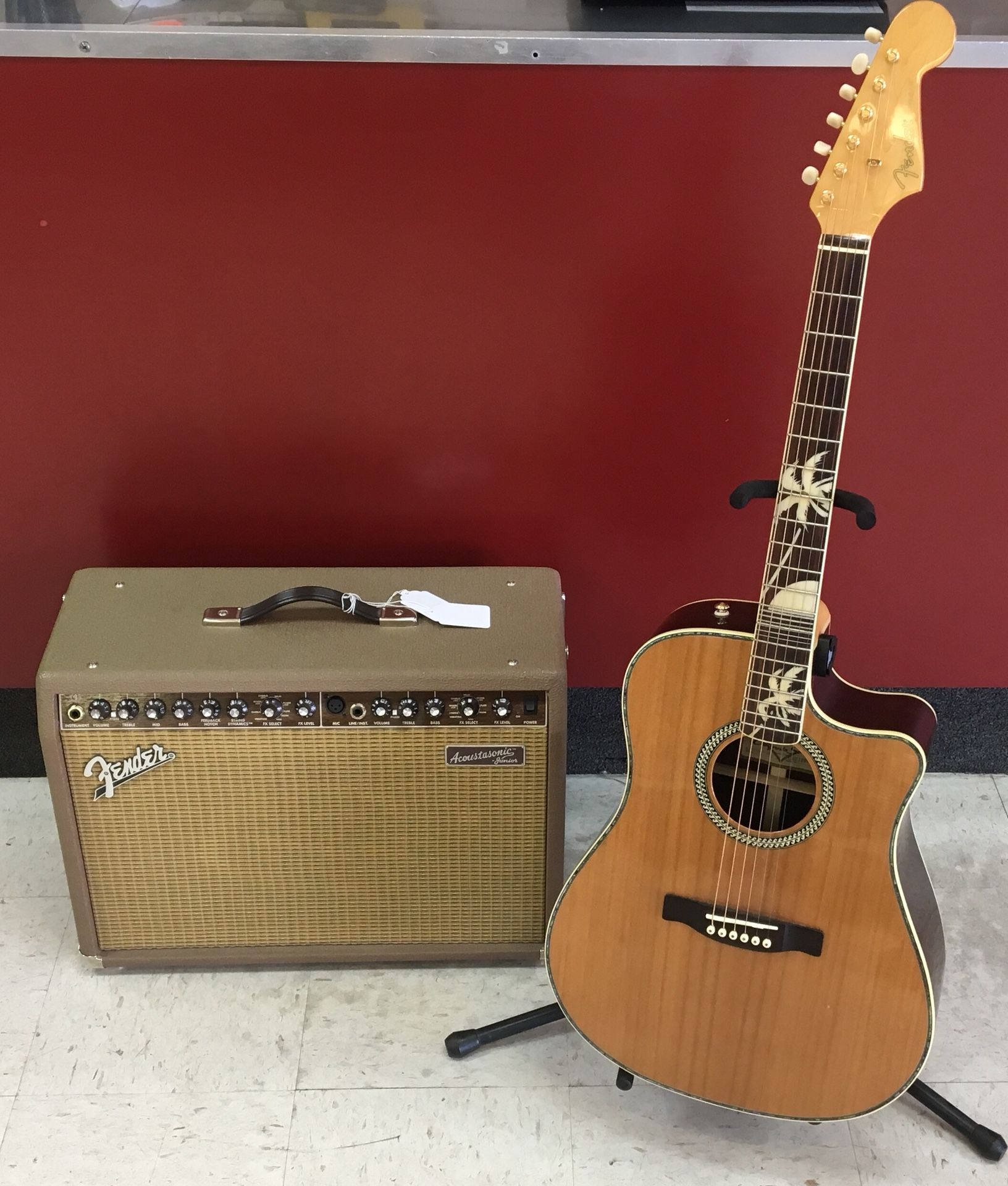 Fender Kingman 10 California Series Electric Acoustic Guitar w. Acoustasonic Jr Amp