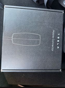 Tesla mobile connector