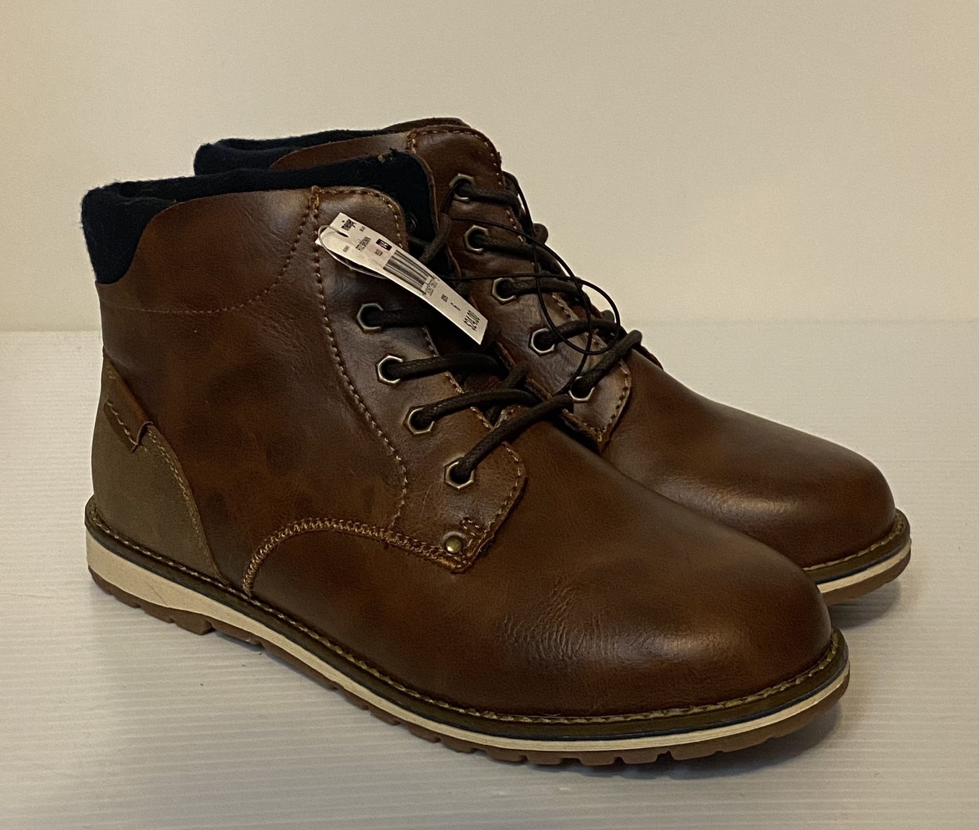 NEW in Box Boys Falls Creek Brown Boots   24.00$ Retail 