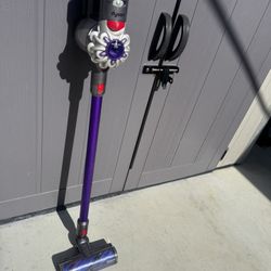 Dyson Vacuum 