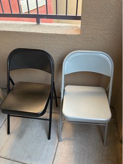 Set of 2 foldable steel chairs