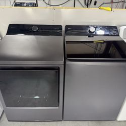 LG New Washer And Dryer Set 