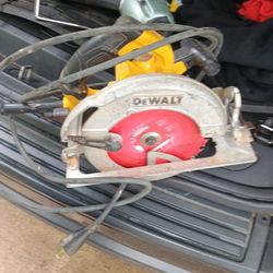 DeWalt Circular Saw 