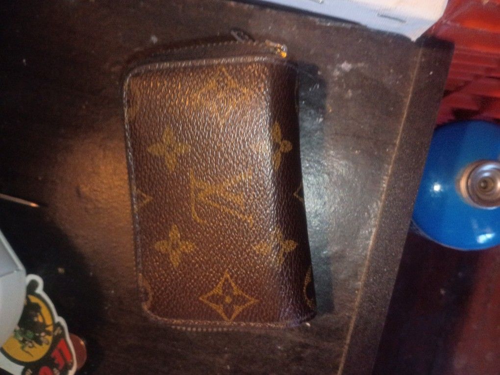 LV Wallet