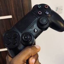 Selling PS4 And Controllers