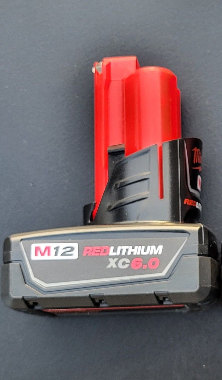 MіІwaukеe 48-11-2460 M12 12V RED LITHIUM XC 6.0 Extended Capacity Battery