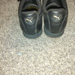 Size 9 Black & Gold Puma's 