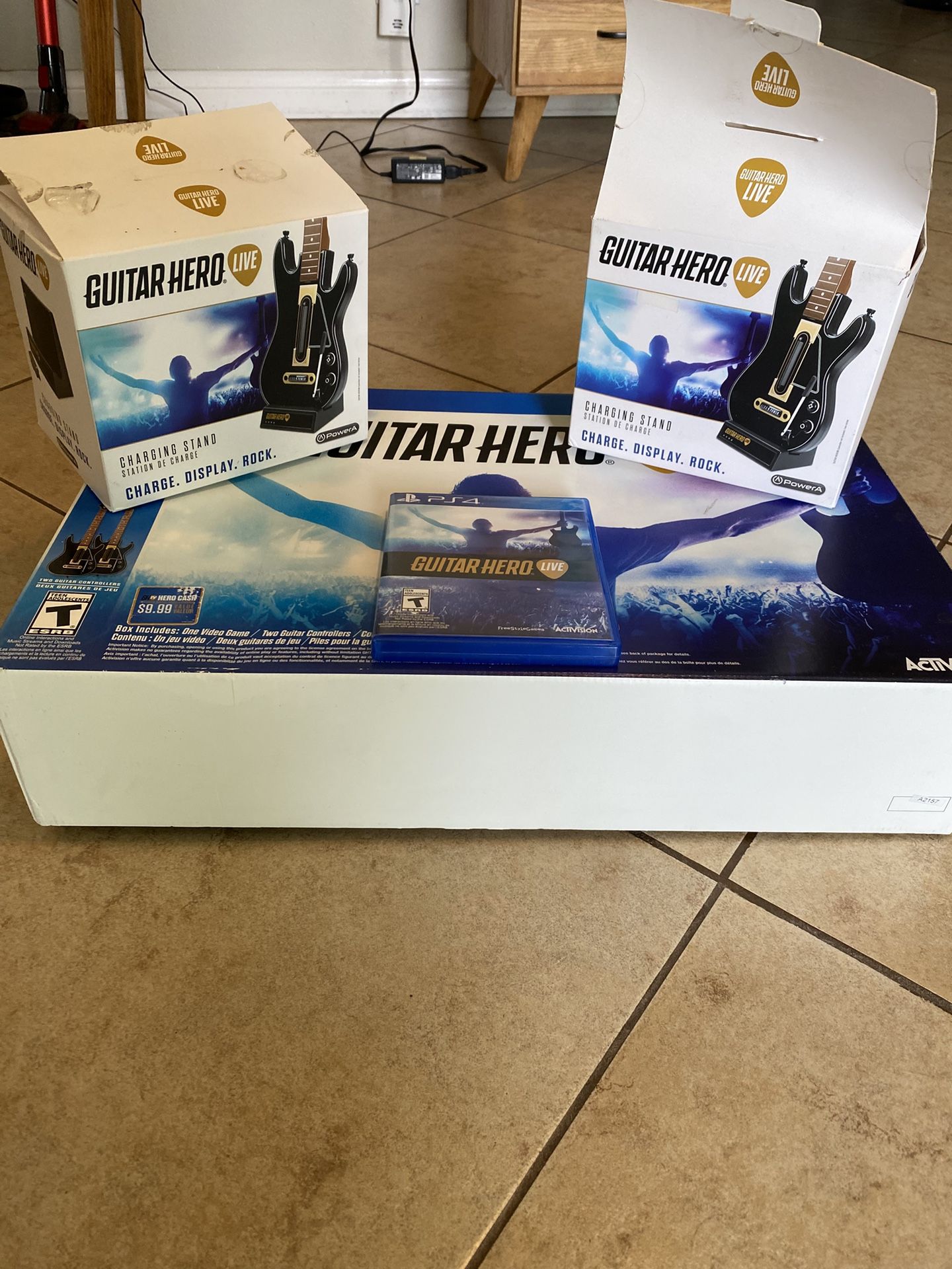 Guitar Hero PS4 Bundle W/Charging Station