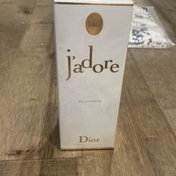 Dior J’Adore 3.4 Fl Oz Perfume 