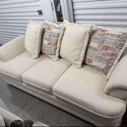 Cream Sofa & Loveseat Set w/ Decorative Pillows((free Delivery))🚙🚙