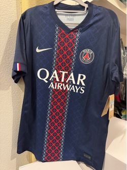 New Men’s Paris Saint-Germain size Medium