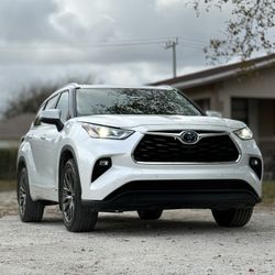Toyota Highlander Hybrid Limited 2022