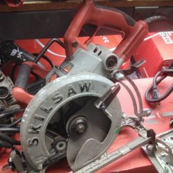 SKILSAW 15 -Amp 7-1/4-in (184mm) Corded Worm Drive Circular saw