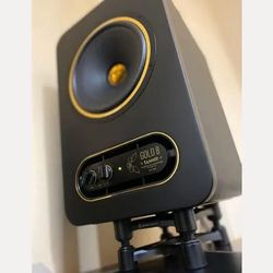 Tannoy GOLD 8 8-inch Powered Studio Monitor PAIR