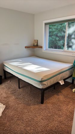 Queen size mattress (soft)