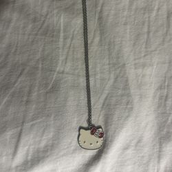 Hello Kitty L Necklace 