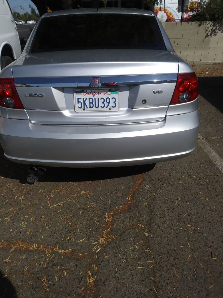 Cheap car 1000$ or best offer! 05 saturn!