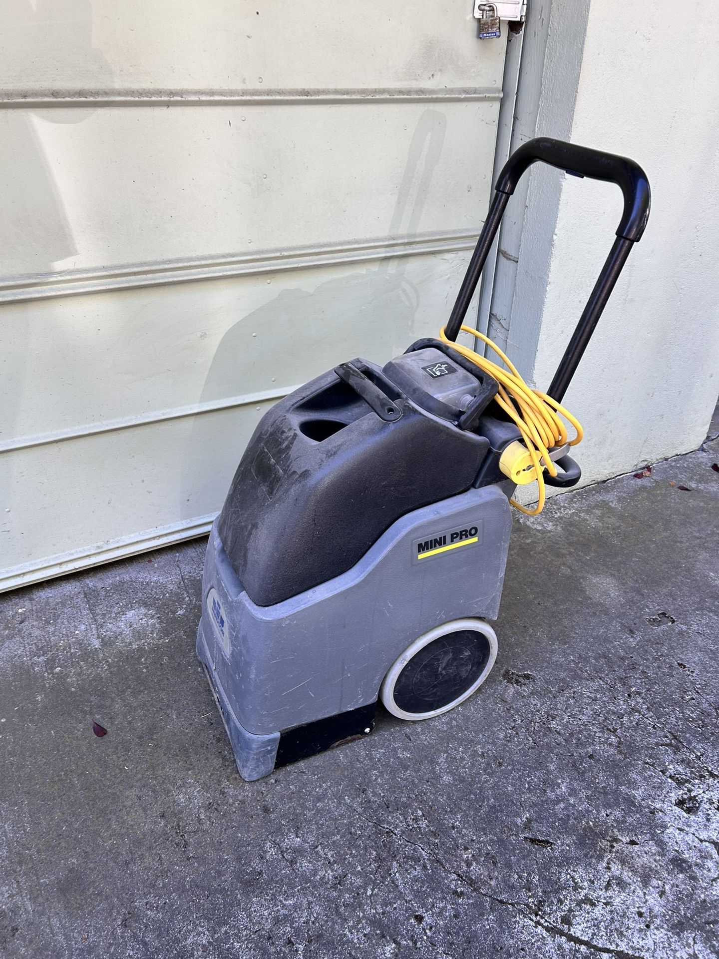 Karcher BRC 30/15 C Compact Carpet cleaner cleaning Extractor minipro mini pro 
