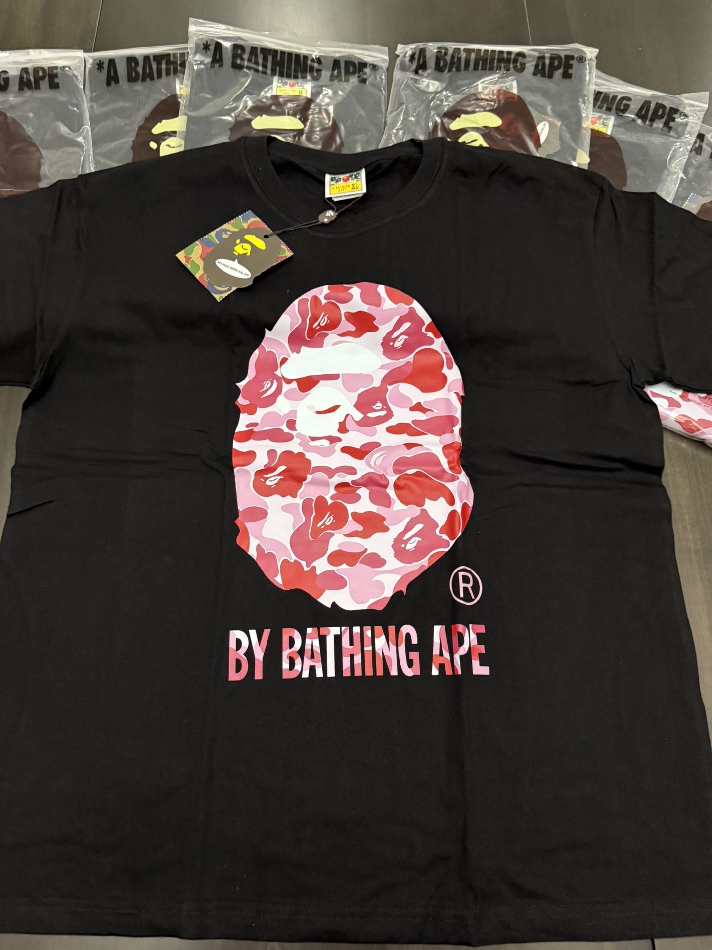 Ape Pink Camo Ape Head Tee – Black unisex