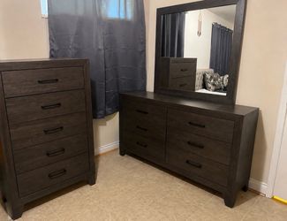 Bedroom set
