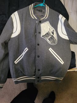Great Condition Only Worn Twice Size Large In Men  