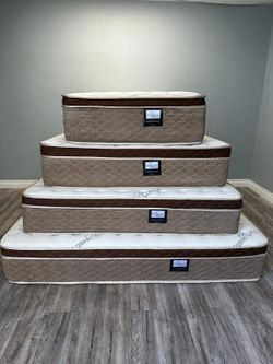 Queen Organic Cloud Edition Europillow Top 12inch Mattress!!