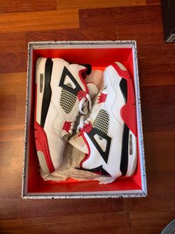 Jordan 4 fire red