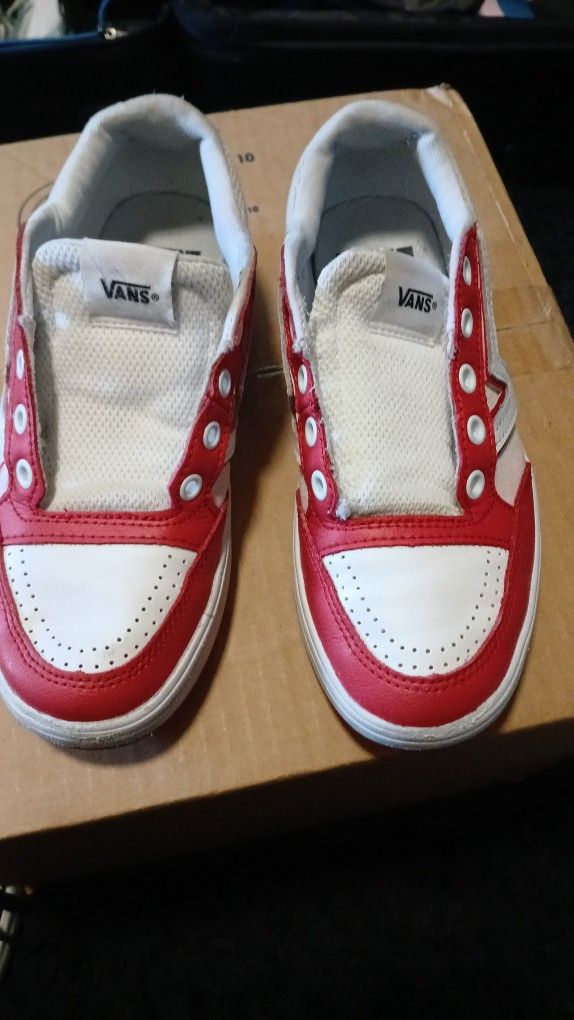 Vans Red And White Low Skate Shoes Size 5 Boys Size 6.5 Women Excellent Condition
