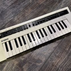 Yamaha Reface CS
