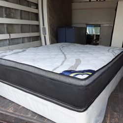Mattress And Boxspring 