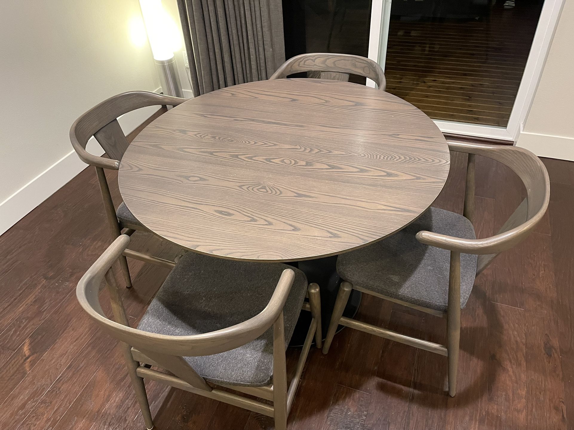 Room& Board Round Table With Arm Chairs In Flint Fabric