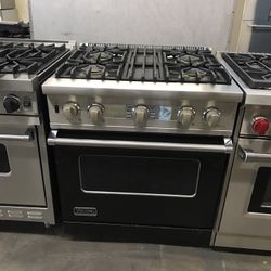 Viking 30”wide Gloss Black Range Stove 