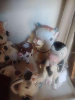 Variety of Beautiful Vintage Cows '1990
