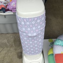 Diaper Genie With Cover 