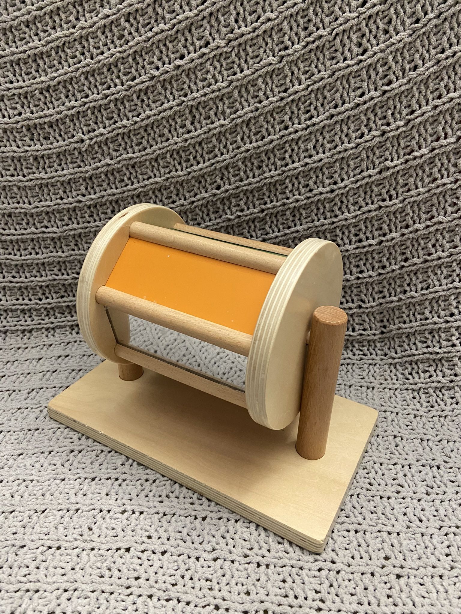 Wooden Spinning Toy Drum