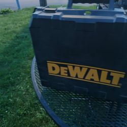 DeWalt Square Box