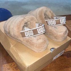 Womens Ugg Slides Limited Edition Color Size 9 Worn Once 