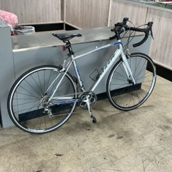 Giant Defy 2 Aluxx 26” Road Bike