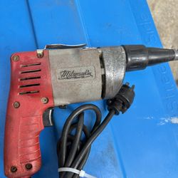 Milwaukee Drywall Screw Gun Screw Shooter-6750-1–Clean—4.5 Amp, Variable Spd, Reversing, 9’ Cord
