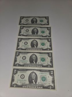 Set of 5 2 dollar  bills