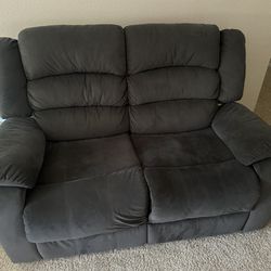 Couch with 2 recliners 