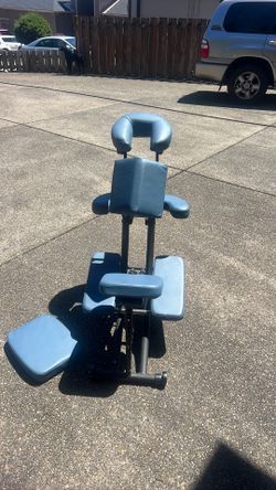 Oaksworks chair for massage with bag