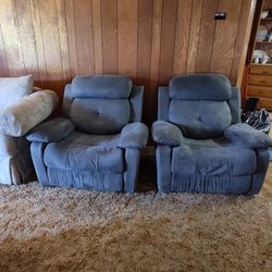 Acme Furniture Co. Grey Recliner