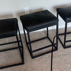 Set of 3 Black Counter Stools – Modern Metal Frame