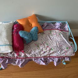 American girl doll trundle bed with accessories 