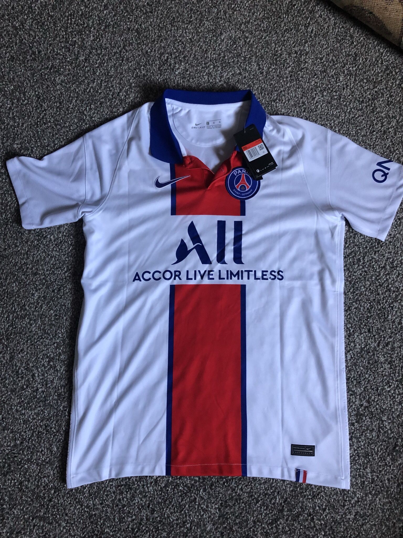 Paris Saint Germain PSG jersey Neymar 